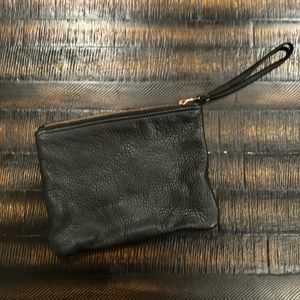 Aehee New York Black Leather Pouch Wristlet with Rose Gold Zipper